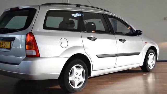 Ford Focus BWJ 1999 Wagon 1 6 16v 100PK Trend AIRCO + ELEKTR RAMEN + ROOFRAILS смотреть онлайн