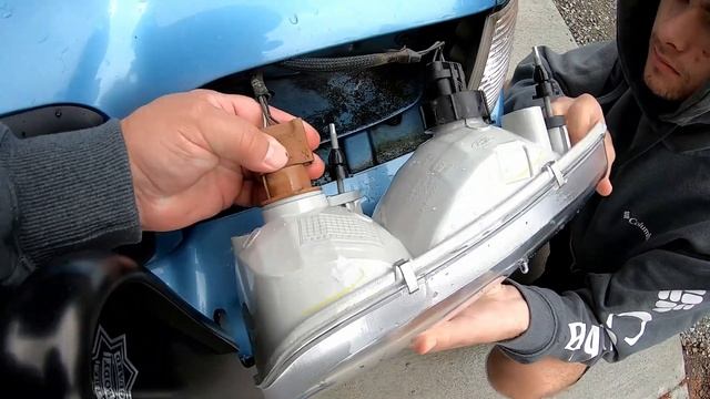 How to replace a Crown Vic Headlight Housing смотреть онлайн