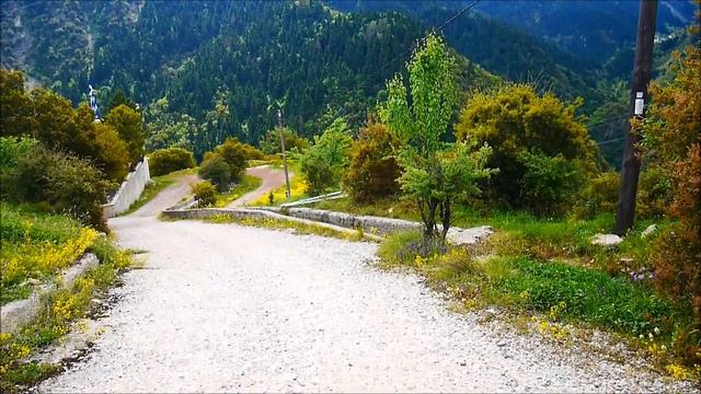 Эвритания, пеший маршрут от церкви до микропантаврехи (узкое ущелье) смотреть онлайн