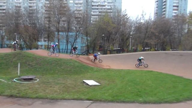 BMX Race III этап кубка Москвы - финал 15-16 лет девушки смотреть онлайн