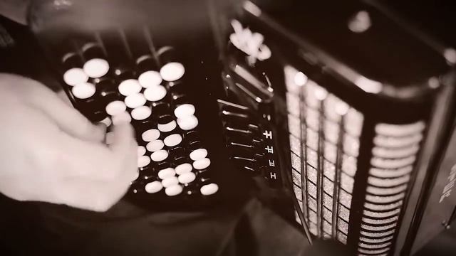 La Noyee Chromatic Accordion смотреть онлайн
