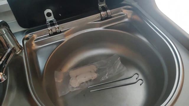 Немецкий автодом-турист,малыш-крепыш,дом на колёсах,караван Hobby Excellent 3-4 места с палаткой смотреть онлайн