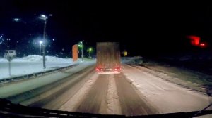 УРАЛ М-5, СНЕГОПАД, БУКСУЮ 2 ЧАСА #дальнобой #лидертранс #урал