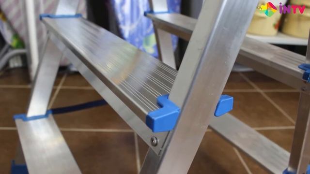 Обзор лестниц-стремянок двусторонних алюминиевых "Динко" смотреть онлайн