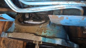 Как снять подводной вал для замены выжимных подшипников на Т-40.