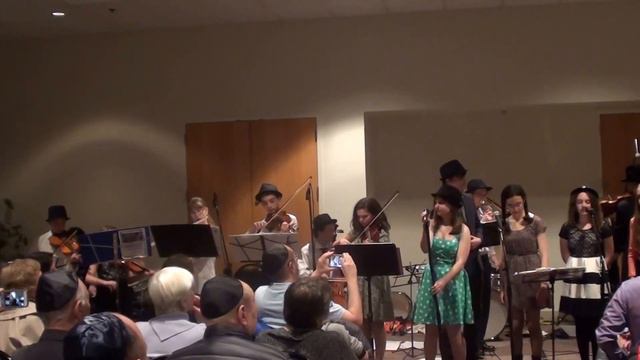 Tumbalalaika played by Maxwell Street Junior Klezmer Orchestra смотреть онлайн