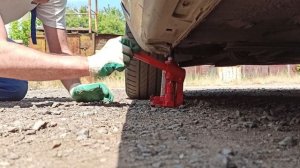 Честный обзор  Стоит ли покупать домкрат гидравлический бутылочный