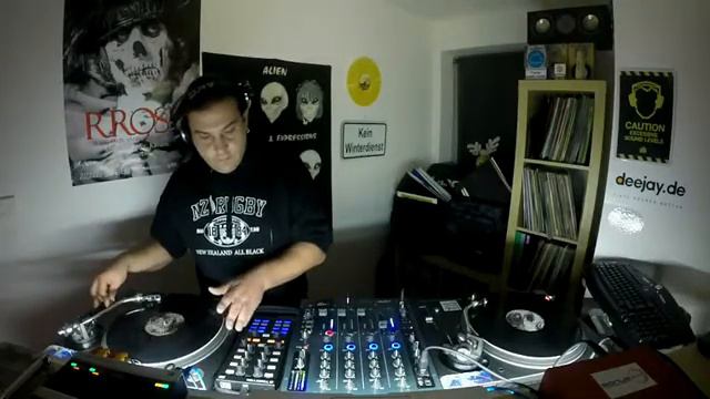 The Three Beat Drivers on Decks LOTSE PIRX смотреть онлайн