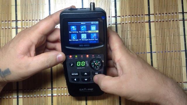 Satlink WS 6933 Цифровой Спутниковый Finder.В эпизоде Wenger Ranger Grip.