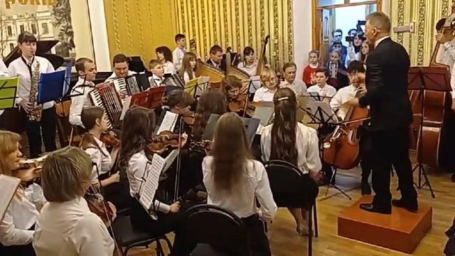 Ukraine М. Леонтович "Щедрик". M. Leontovych "Shchedryk" (19.12.22) Orchestration by I. Marуnin смотреть онлайн