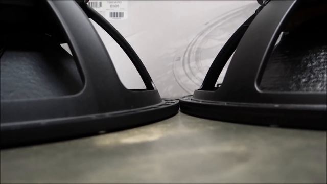 B&C 18TBX100 Versus Celestion CF1840JD