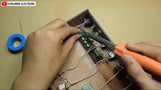 CARA MEMBUAT MIXER MINI 4 CHANNEL PLUS EFFECT BISA BUAT KARAOKE смотреть онлайн