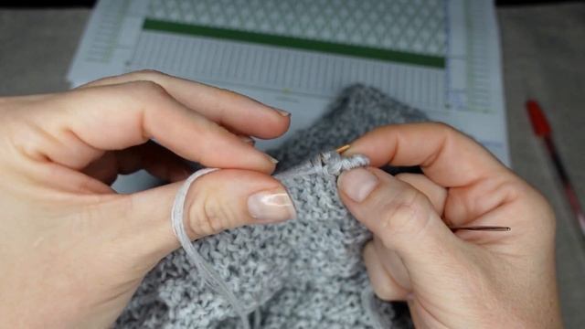 Закрытие резинки 1 на 1 иглой (край повторяет итальянский набор петель) / Фабричный край спицами смотреть онлайн