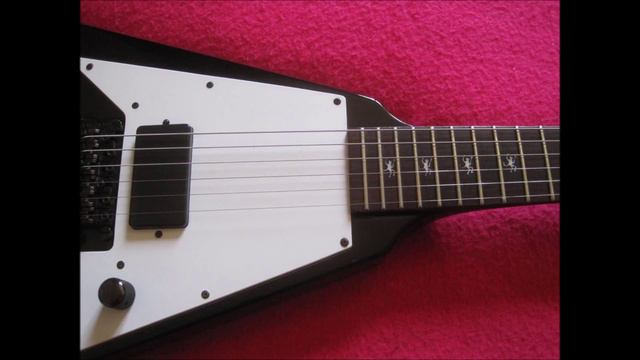 www.GuitarsCollector.com - [1992] ESP MV-290 (KH-1) Flying V Kirk Hammett Metallica смотреть онлайн