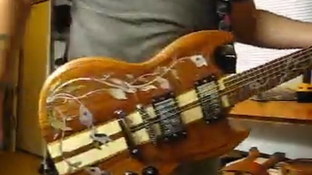 Mike Gee Kustoms USA Custom Shop SG Supreme made with Exotic Woods смотреть онлайн