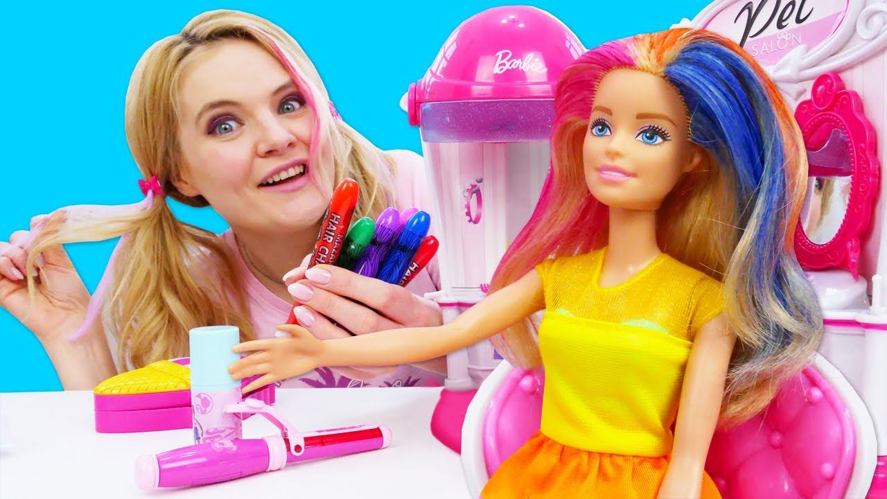 Салон красоты Барби. Краска для волос. Школа стилиста - видео для девочек про игры с Барби смотреть онлайн