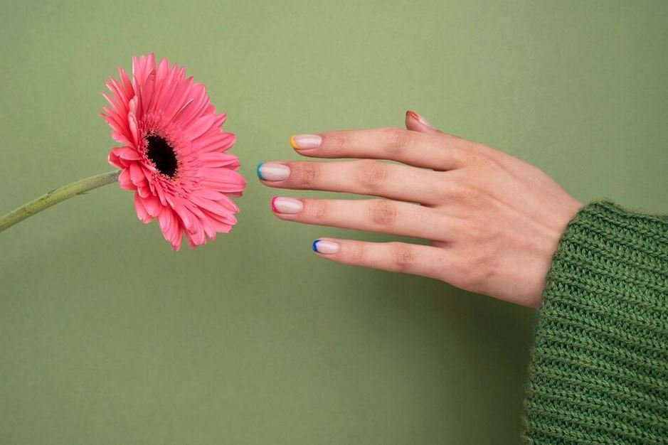 Идеальные варианты маникюра в нежных тонах - необычно смотреть онлайн