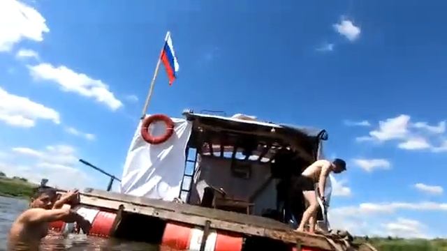 Плот смотреть онлайн