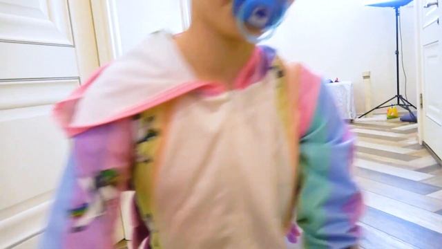 Оспенчики играют и шутят над папой смотреть онлайн