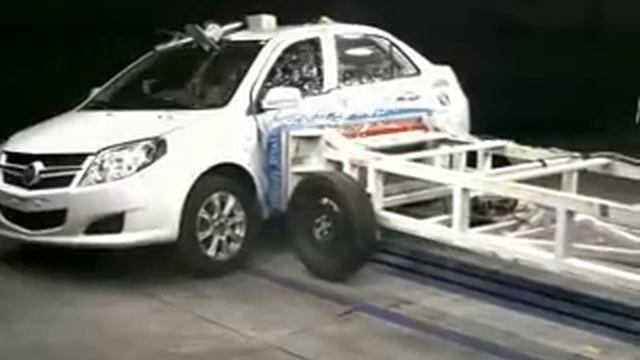 Chinese Car Crash Test: Geely MK (Side) смотреть онлайн