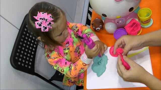 Весёлая школа с мамой Маришей. Как слепить розочки из пластилина Плей До? Два способа. смотреть онлайн