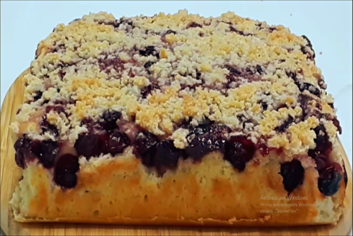 Домашний пирог, НЕРЕАЛЬНО ВКУСНЫЙ ПИРОГ К ЧАЮ. ягодный пирог на кефире..mp4 смотреть онлайн