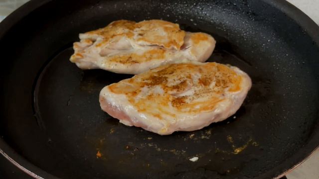 Сhicken Fillet In Creamy Sauce/Куриное филе в сливочном  соусе с грибами