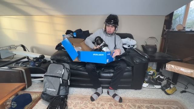 Bauer sent me brand new gear! (Unboxing) смотреть онлайн