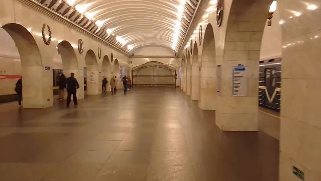 Ст. Метро "ТЕХНОЛОГИЧЕСКИЙ ИНСТИТУТ", СОВМЕЩЁННАЯ СТАНЦИЯ, ПИТЕР смотреть онлайн