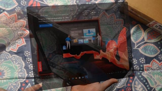 Mira todo lo que trae la Lenovo Thinkpad X1 Fold en este unboxing смотреть онлайн