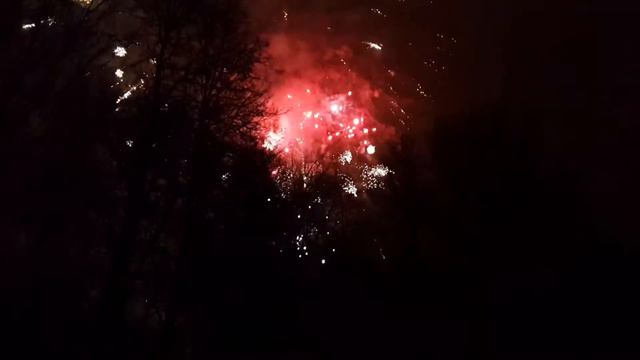 23.12.2016, Великие Луки, фейерверк на открытии городской новогодней елки смотреть онлайн