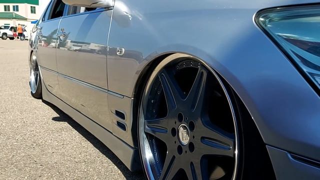 Mark Ratkovic's install in this mint Toyota Celsior picking up the Best Toyota show prize смотреть онлайн