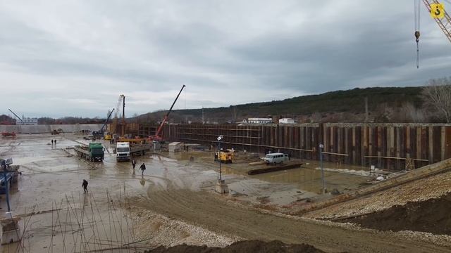 Строительство водозабора на реке Бельбек. Быстрый темп. Не успеваю снимать. смотреть онлайн