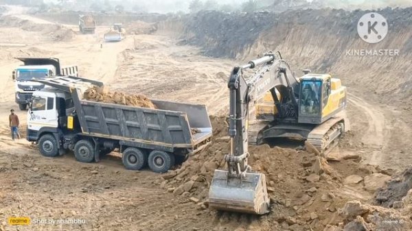 Volvo EC480DL Excavator Loading New Eicher pro Trucks