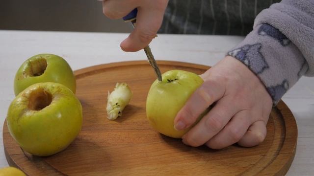 Яблочные пончики на кефире. Простой и быстрый десерт на завтрак смотреть онлайн