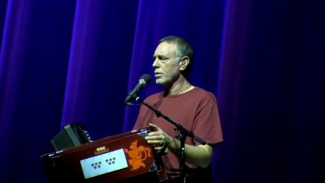 Krishna Das - Om Tare Tuttare смотреть онлайн