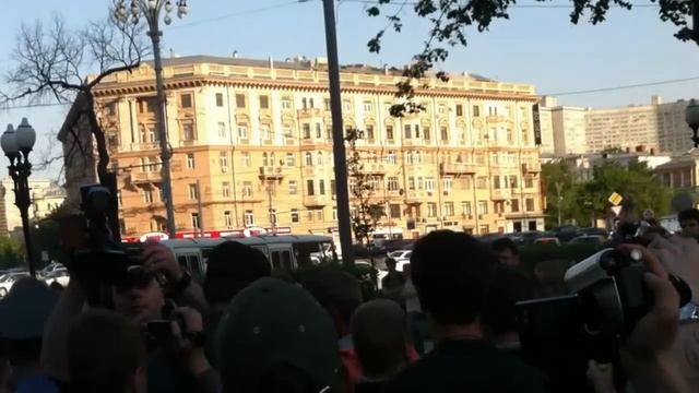 Арестованные бананы на Баррикадной смотреть онлайн
