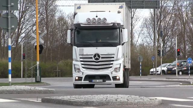 Scania 144, S500, R500, R540 Truck Sound V8 смотреть онлайн