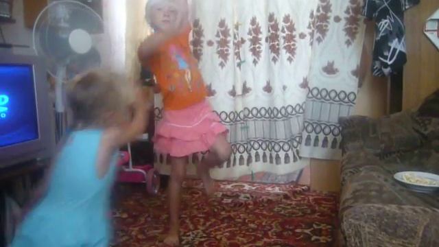 Прикольные танцы детей! смотреть онлайн