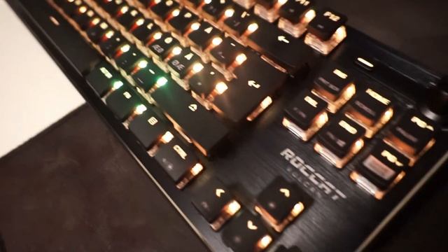 Roccat Vulcan TKL обзор