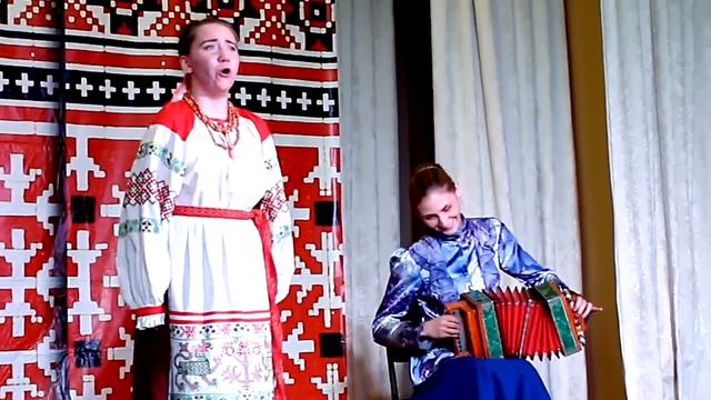 "Сирень цветёт", исп. Дарья Жуланова; саратовская гармонь -Александра Шерина смотреть онлайн