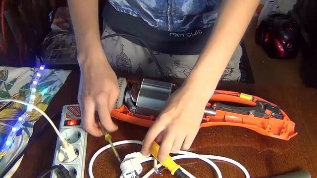 Простой ремонт элекрического триммера. смотреть онлайн