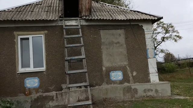 Занимаюсь крышей. Изучение перед ремонтом. Устранение течи. Переезд из города в село. смотреть онлайн