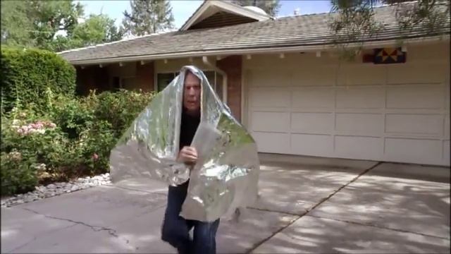Better Call Saul Chuck McGill Uses Space Blanket To Shield Physical Effects of EHS смотреть онлайн