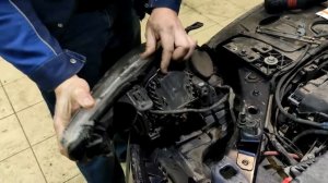 Замена лампы ближнего света на Renault Megane III