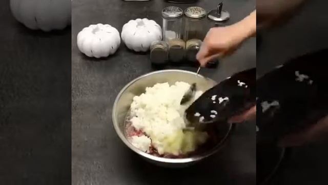 Голубцы в духовке с овощной начинкой. смотреть онлайн