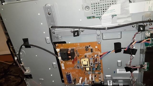 Philips 32pfl5404 отличный бюджетный тв и по сей день!!! смотреть онлайн