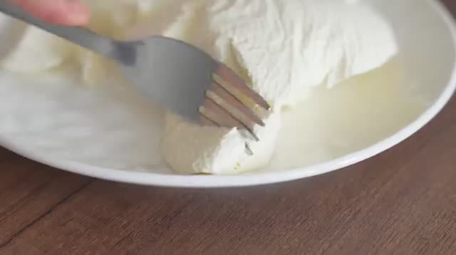 Хватит покупать в магазине! Сделайте сами - сливочный сыр из 2 ингредиентов в домашних условиях смотреть онлайн