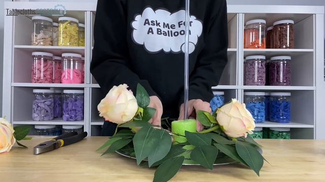 Cute Teddy Bear Balloon Centerpiece | DIY | How To | Tableclothsfactory.com смотреть онлайн