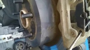 Toyota RAV4 замена задних тормозных колодок   Toyota RAV4 rear brake pad replacement